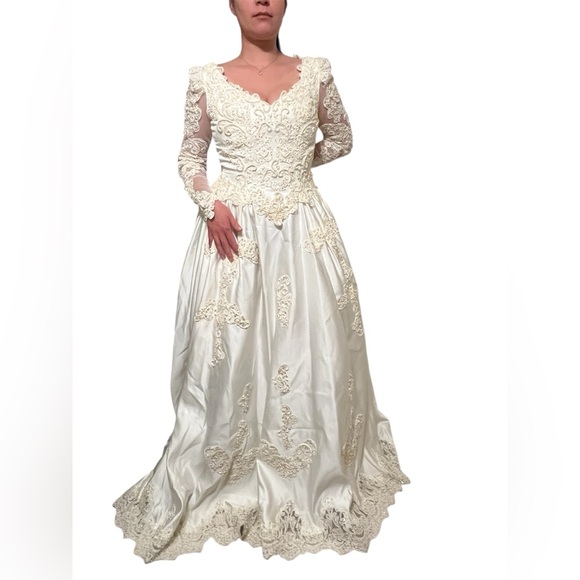 Wedding dress ivory satin w/ lace long sleeve, pearl beading & matching cape. S - Picture 3 of 17